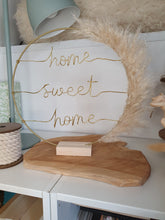 Cargar imagen en el visor de la galería, Corona de pampa &quot;hogar dulce hogar&quot;
