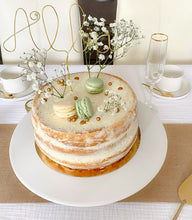 Charger l&#39;image dans la galerie, Cake topper personnalisé prénom en fil doré, argenté, cuivré ou noir - Décoration de gâteau personnalisable unique, élégante et originale
