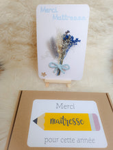 Load image into Gallery viewer, Natural dried flower card thank you centerpiece gift, Bouquet flowers to offer nanny, nursery, ATSEM, end of year thank you gift
