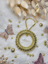 Charger l&#39;image dans la galerie, Ornement de sapin de Noël en macramé personnalisé prénom en perles lettres
