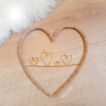 Cargar imagen en el visor de la galería, Corazón tejido con varios corazones para personalizar.
